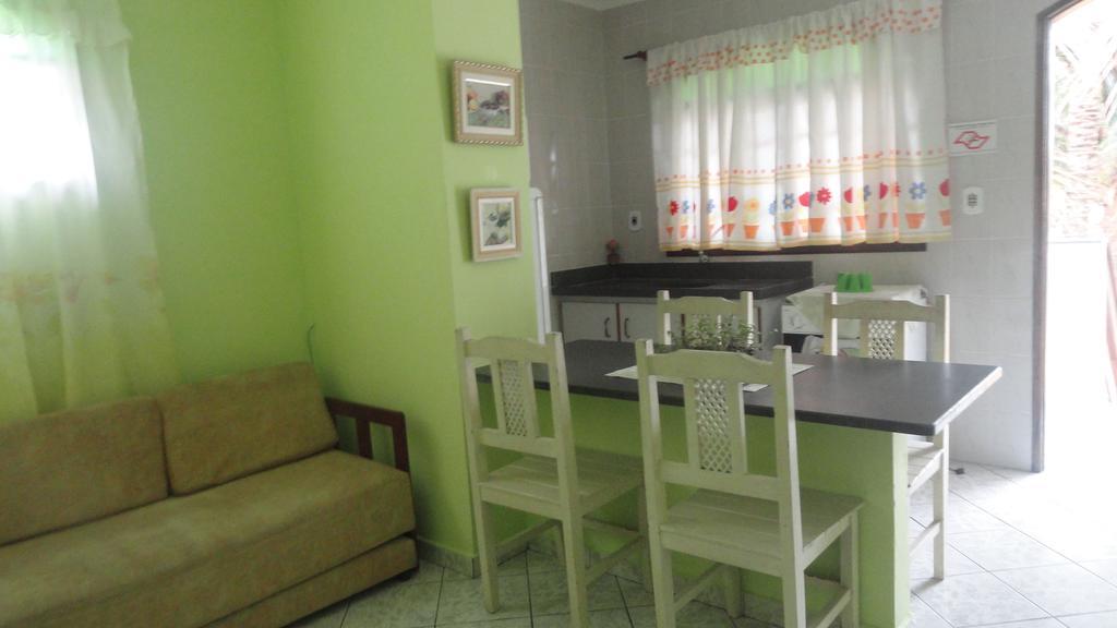 Apartamento com Varanda